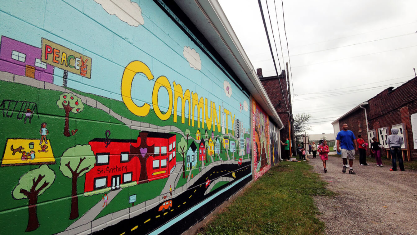 River West Art Gallery, Community